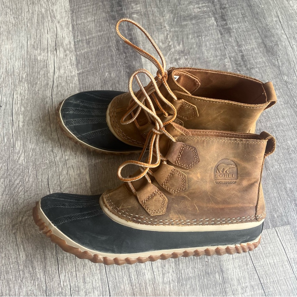 Sorel Waterproof Brown and Black Boots